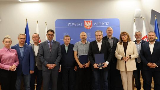 Powiat Wielicki przygotowuje rozbudowę drogi. Chodzi o odcinek w Małej Wsi i Strumianach