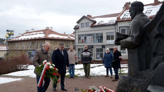 Bochnia. Złożyli hołd generałowi Okulickiemu