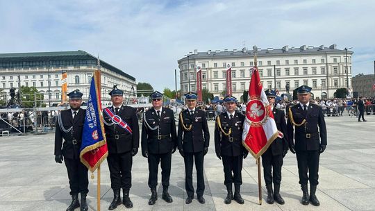 Druhowie z Czarnochowic reprezentowali Małopolskę na centralnych obchodach Dnia Strażaka w Warszawie