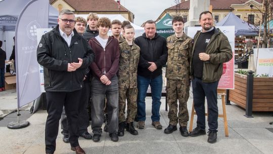 Drzewa za makulaturę - V Piknik Ekologiczny za nami Drzewa za makulaturę - V Piknik Ekologiczny za nami