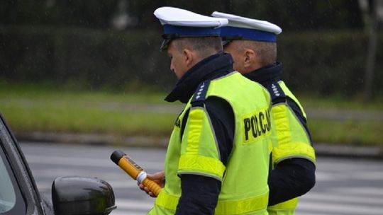 Działania "alkohol i narkotyki". Małopolscy policjanci przebadali w poniedziałek ponad 16 000 kierujących