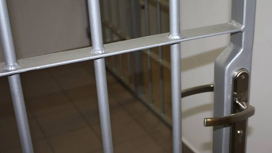Funkcjonariusze z Wieliczki zatrzymali sprawcę kradzieży sklepowych