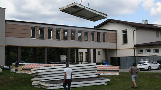 Hala Sportowa w Gdowie zyska nowy dach. Trwa inwestycja za ponad 862 tys. zł