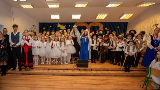 Jasełka w Szkole Podstawowej w Gdowie Jasełka w Szkole Podstawowej w Gdowie