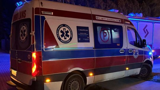 Kobieta urodziła dziecko na stacji paliw