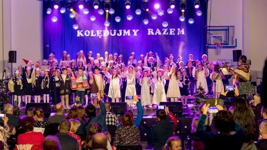 Koncert kolęd w nowej hali sportowej w Mietniowie