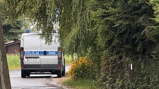 Kontrterroryści Policji weszli do mieszkania przestępcy w powiecie wadowickim Kontrterroryści Policji weszli do mieszkania przestępcy w powiecie wadowickim