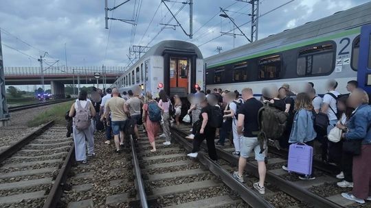 Kraków. Awaria trakcji kolejowej. Ewakuowano 700 pasażerów