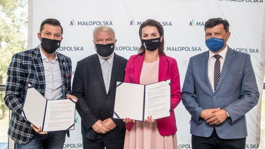 Małopolska szkoła kontynuuje współpracę z Wisłą Kraków