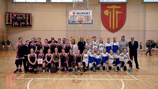 Młode koszykarki MOSiR Bochnia z awansem do półfinałów Mistrzostw Polski