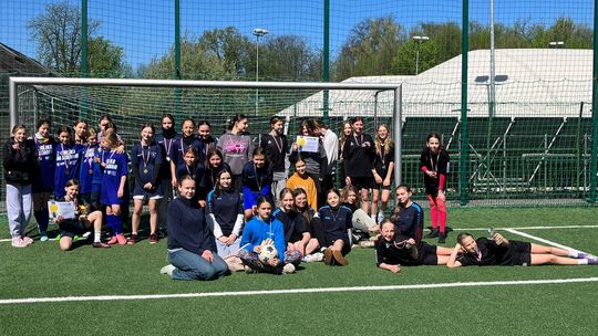 Młode piłkarki rywalizowały w Wieliczce. Emocjonujące Igrzyska Dzieci na Orliku