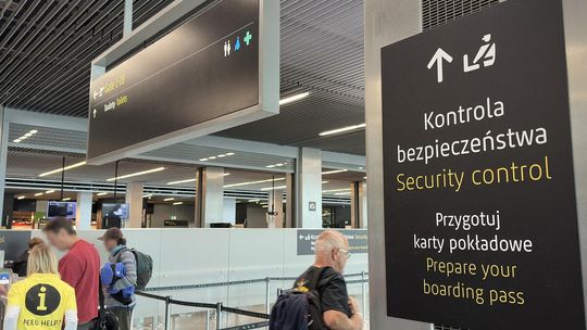 Niespokojny weekend na lotnisku w Balicach.