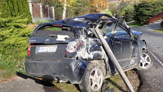 Nietrzeźwy 25-latek spowodował wypadek i uciekł z miejsca zdarzenia. Poszkodowana nastolatka trafiła do szpitala Nietrzeźwy 25-latek spowodował wypadek i uciekł z miejsca zdarzenia. Poszkodowana nastolatka trafiła do szpitala