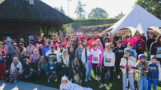 Około 150 uczestników na starcie VII Biegu Kobiet w Niepołomicach. Sport, integracja i mnóstwo atrakcji