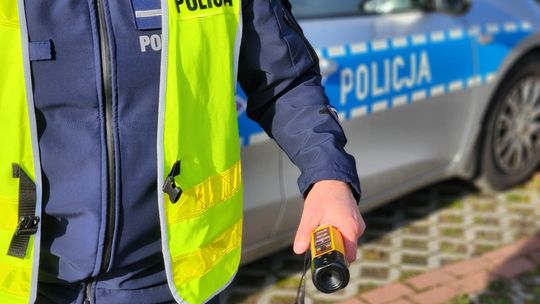Pijany kierowca Alfy Romeo trafił do aresztu. Wcześniej potrącił rowerzystów Pijany kierowca Alfy Romeo trafił do aresztu. Wcześniej potrącił rowerzystów