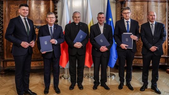 Podpisanie umowy partnerskiej w ramach Małopolskiego Tele-Anioła 2.0