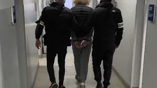 Policjanci z Nowej Huty zatrzymali 32-letniego sprawcę kradzieży rozbójniczej w jednym z lombardów