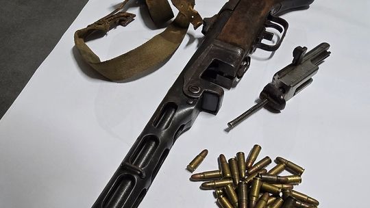 Policjanci zabezpieczyli broń z czasów II Wojny Światowej