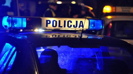 Policjant potrącony przez samochód w Rzezawie. Nocny pościg za uciekającym kierowcą Policjant potrącony przez samochód w Rzezawie. Nocny pościg za uciekającym kierowcą