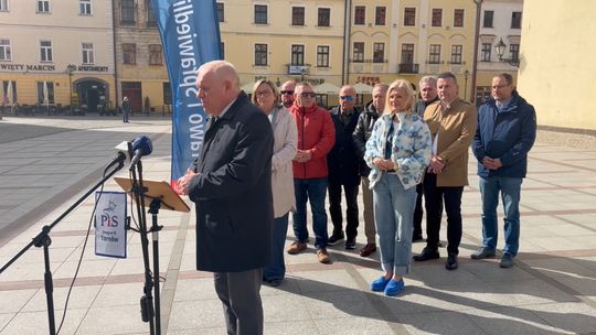 Politycy PiS alarmują: protest szpitali to sygnał poważnego kryzysu systemu zdrowia