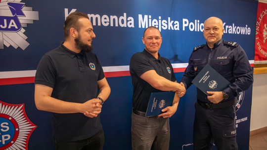 Porozumienie między Komendą Miejską Policji w Krakowie, a Krakowskim Wodnym Ochotniczym Pogotowiem Ratunkowym