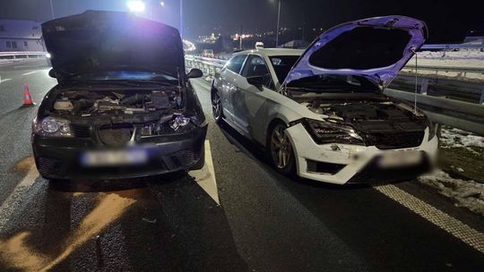 Poszkodowane trzy osoby w zderzeniu czterech samochodów na "Zakopiance"