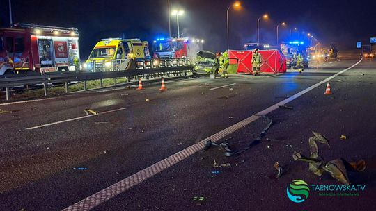 Poważny wypadek na A4 w kierunku  Krakowa. Trwa akcja ratunkowa, jedna osoba była reanimowana