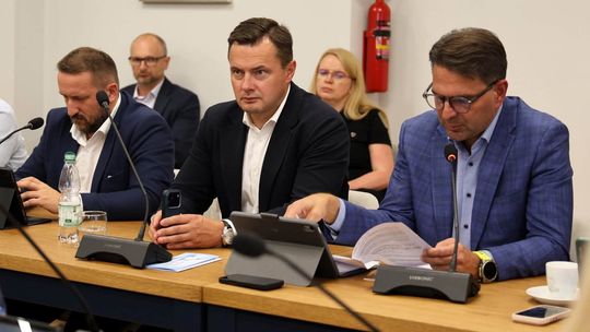 Powiat Wielicki planuje kolejne zakupy nieruchomości. Ważne decyzje podczas sesji Rady Powiatu