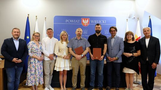 Powiat Wielicki wyremontuje kolejne drogi za 2 mln zł. Prace obejmą wszystkie gminy