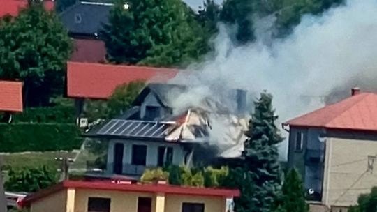Pożar domu w powiecie bocheńskim. Na dachu fotowoltaika