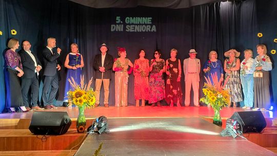 Seniorzy pokazali, że wiek nie ma znaczenia. 5. Gminne Dni Seniora w Mogilanach pełne muzyki, tańca i dobrej zabawy