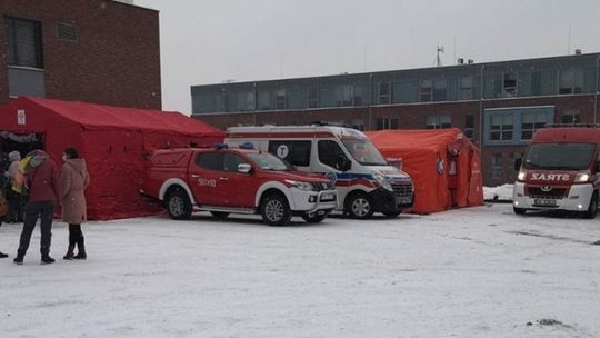 Strażacy wspierają akcję przesiewowych badań nauczycieli w kierunku wykrycia wirusa Sars-CoV-2