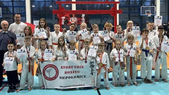 Świetne zakończenie sezonu dla Kyokushin Boxing Niepołomice