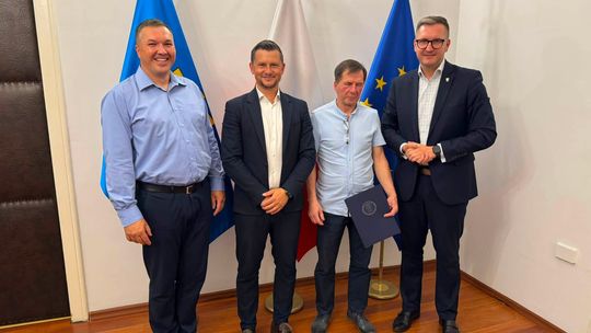 Szkoła Podstawowa w Golkowicach przejdzie remont. Podpisano umowę na naprawę dachu