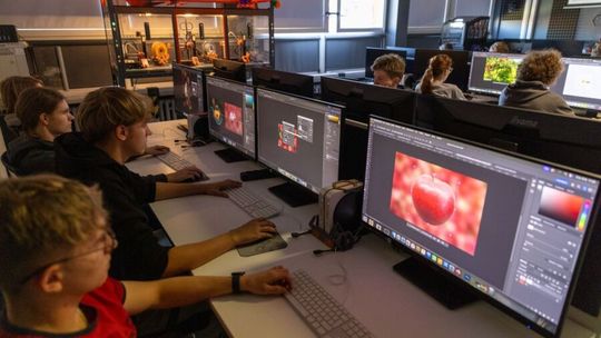 Sztuczna inteligencja wsparciem w edukacji szkolnej