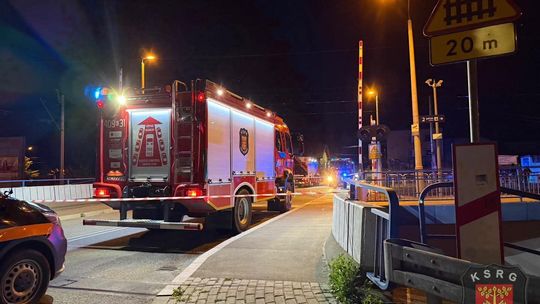 Tragedia na torach pomiędzy Tarnowem a Bochnią. Mężczyzna potrącony przez pociąg Tragedia na torach pomiędzy Tarnowem a Bochnią. Mężczyzna potrącony przez pociąg