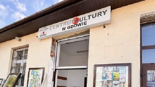 Trwa termomodernizacja budynku Centrum Kultury w Gdowie