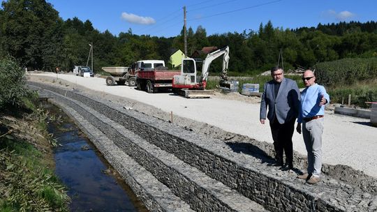 Trwają inwestycje na drogach powiatowych