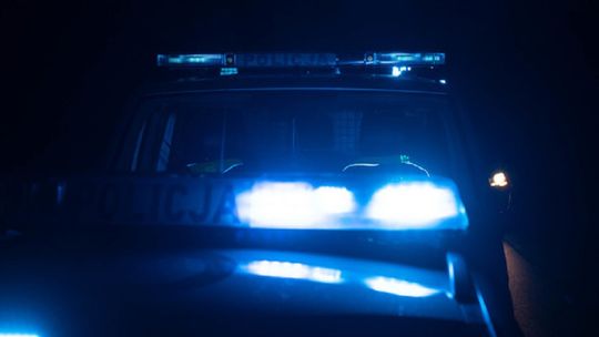 Uciekali przed policjantami, nie unikną odpowiedzialności. Nocny pościg w Nowym Sączu Uciekali przed policjantami, nie unikną odpowiedzialności. Nocny pościg w Nowym Sączu