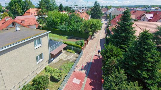 Ulica Wąska w Niepołomicach po remoncie. Ma być bezpieczniej i wygodniej dla pieszych