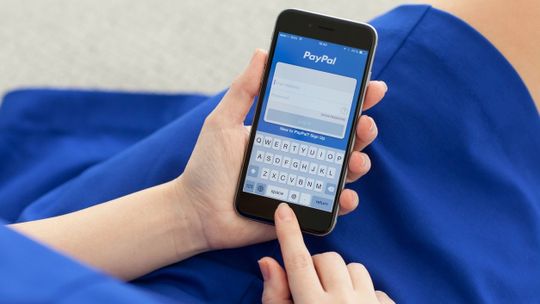 UOKiK przyjrzy się umowom PayPal. Chodzi m.in. o blokady wypłaty środków
