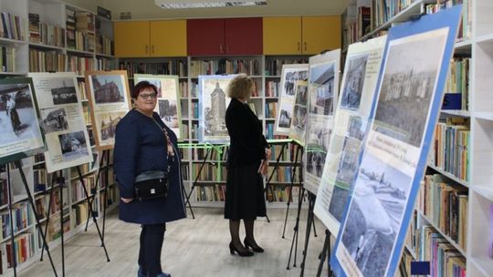 W Bibliotece w Brzeziu można zobaczyć wystawę pt. „Dawne Brzezie w obiektywie mieszkańców”