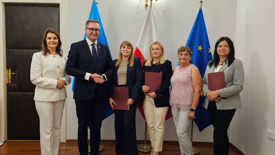 W Jankówce powstanie 250 metrów chodnika. Umowa podpisana, inwestycja za blisko 830 tys. zł