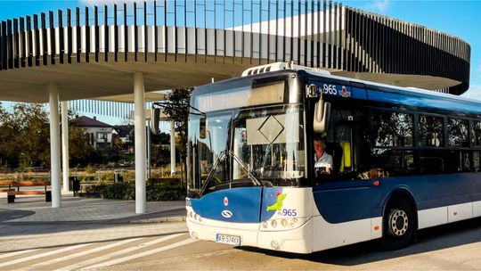 Więcej autobusów, dłuższa trasa