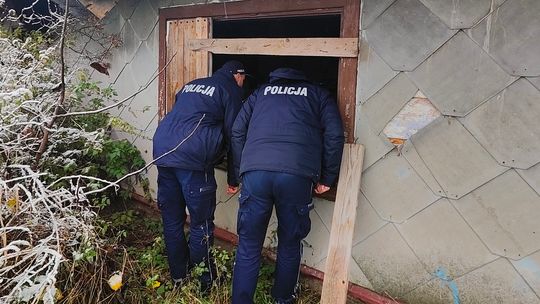 Wieliccy policjanci prowadzą działania mające pomóc osobom bezdomnym