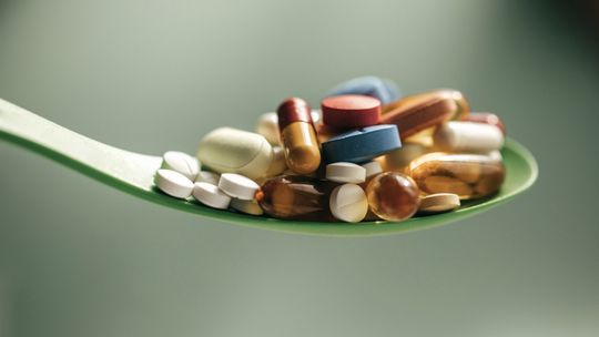 Witaminy w leczeniu chorób przewlekłych – fakty i mity
