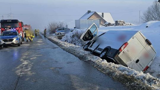 Wypadek drogowy w Zegartowicach. Pięć osób poszkodowanych!