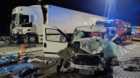 Wypadek w Uszwi. Na miejscu lądował śmigłowiec LPR Wypadek w Uszwi. Na miejscu lądował śmigłowiec LPR