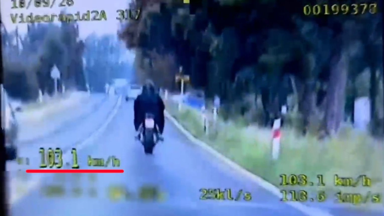 103 km/h przez teren zabudowany! Motocyklista wpadł w ręce grupy SPEED. Kara była dotkliwa