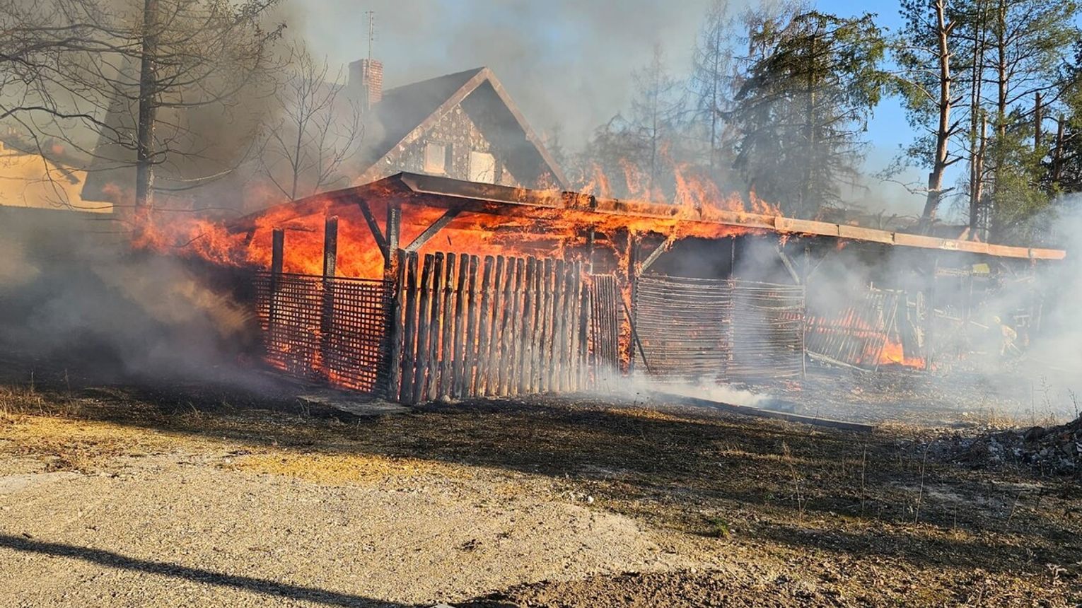 36-latek podejrzany o powstanie pożaru w Zabierzowie. Zatrzymany przez policję